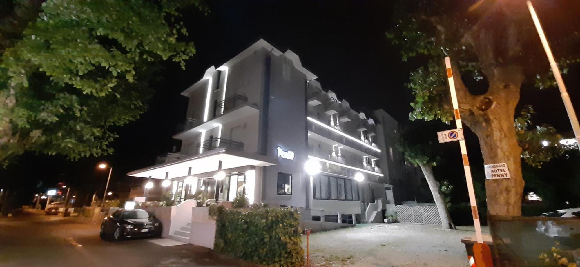 Hotel Penny Rimini Exterior photo